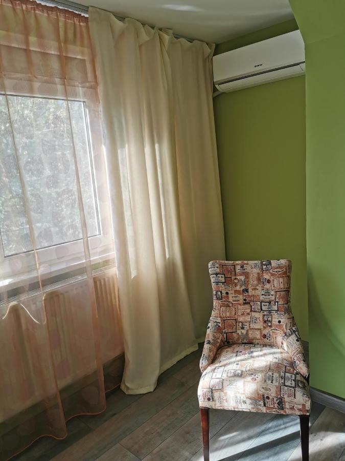 Chic Apartment Braila Exterior photo