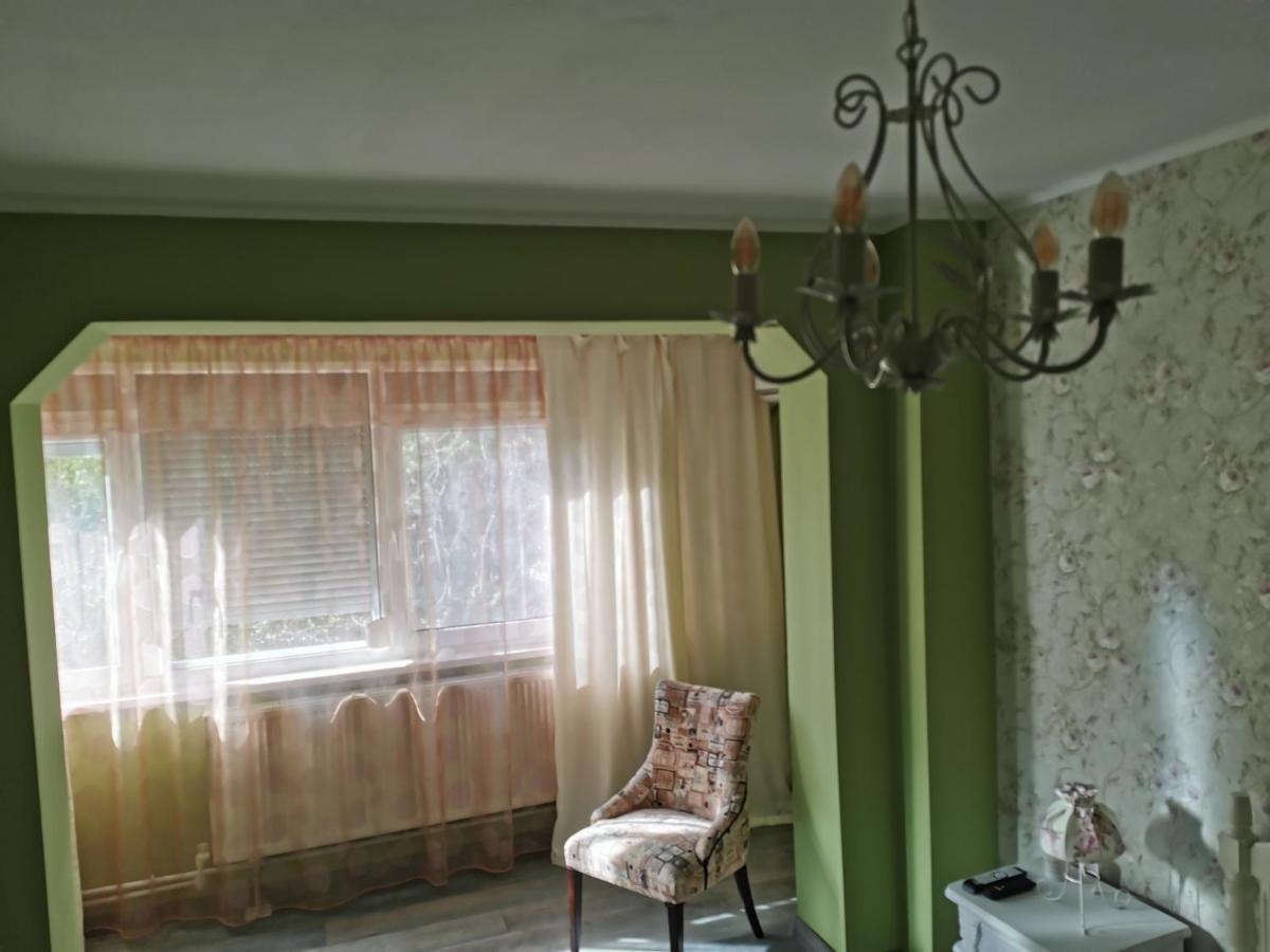 Chic Apartment Braila Exterior photo